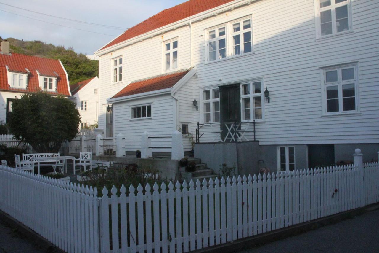 Gamle Apoteket I Gamle Skudeneshavn Apartment Exterior foto